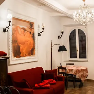Grove House Рим